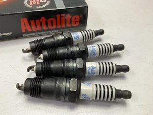 SET OF 4 - Autolite Platinum AP2544 Spark Plugs - Picture 1 of 3