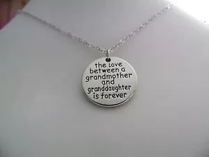 Collana L'amore tra nonna e nipote con confezione regalo - Foto 1 di 4