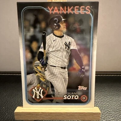 Juan Soto 2024 Topps Update Companion Image Variation #US1 New York Yankees SP - Image 1 of 2