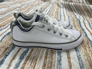 Converse All Star Casual Sneakers Juniors Size 12 White Leather Low Top 637664C - Picture 1 of 10