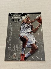 2014-15 TOTALLY CERTIFIED GIANNIS ANTETOKOUNMPO #69 BUCKS SILVER SP