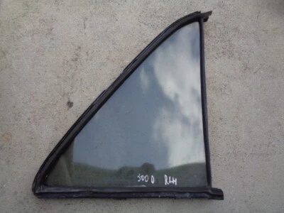 1985 MERCEDES-BENZ 300D REAR DOOR WINDOW VENT GLASS TINTED LEFT DRIVER SIDE OEM - Image 1 of 3