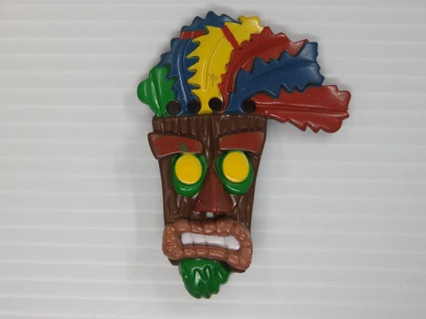 Crash Bandicoot Mini Figure Aku Aku Mask KONAMI 1998 Japan Cover