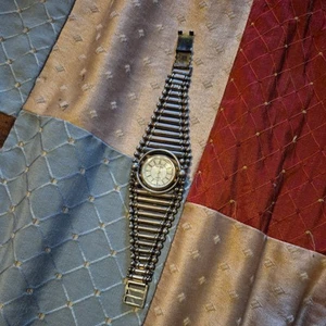 Vintage Pierre Nicol Women's Silver Plated Mother of Pearl Watch - New Battery - Picture 1 of 3