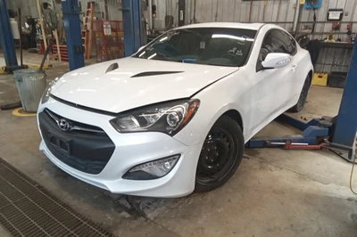 2015 Hyundai Genesis Automatic Transmission OEM 99K Miles - LKQ355861811 - Image 1 of 3