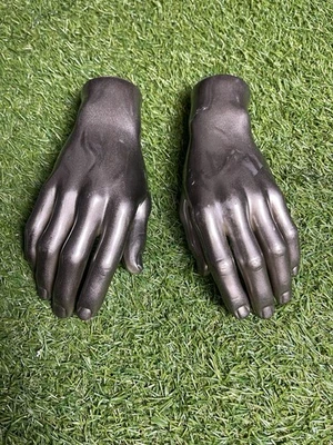 PAR Manos de maniquí realistas izquierda y derecha color plata brillante Foto 1 de 4