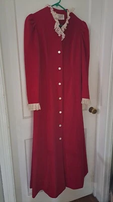 Christmas VANITY FAIR VINTAGE Velour Lace Red Robe Housecoat Mrs. Claus 12 Coat - Image 1 of 4