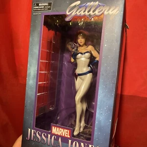 Marvel Jessica Jones as Jewel 9" Scale PVC Diorama Figure Gallery Diamond Select - Picture 1 of 7