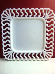 "A" Mark Vintage Westmoreland Milchglas Quadratisch Netz Mittagessen Teller 8,25" - Bild 1 von 7