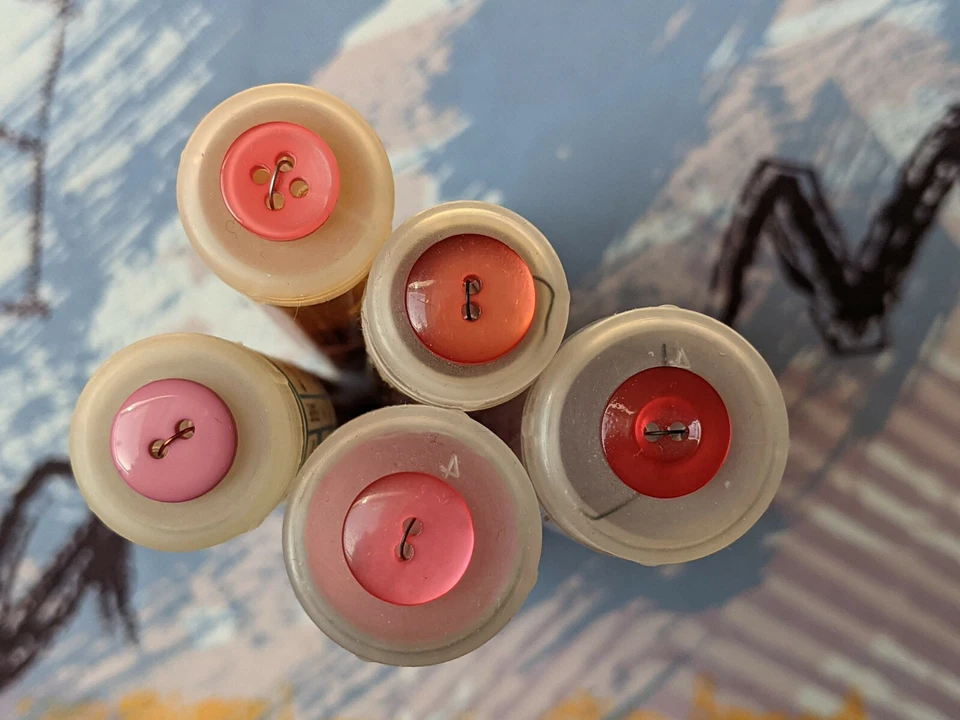 #07 - 10x Mini-Knöpfe - Rot - 11mm / 12mm für Puppen, Blusen - zur Wahl - Bild 1 von 1