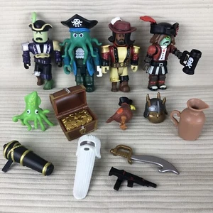 Roblox Colección Acción Pirata Enfrentamiento Paquete de Cuatro Figuras Sueltas con Accesorios - Imagen 1 de 6