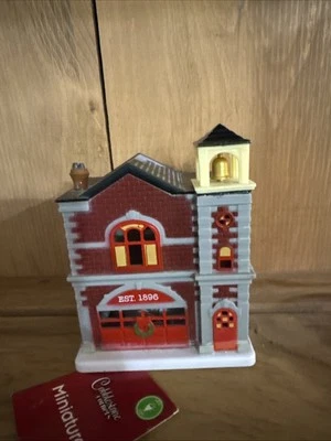 Cobblestone Fire House Miniatures Green House Model Building  - Image 1 of 4