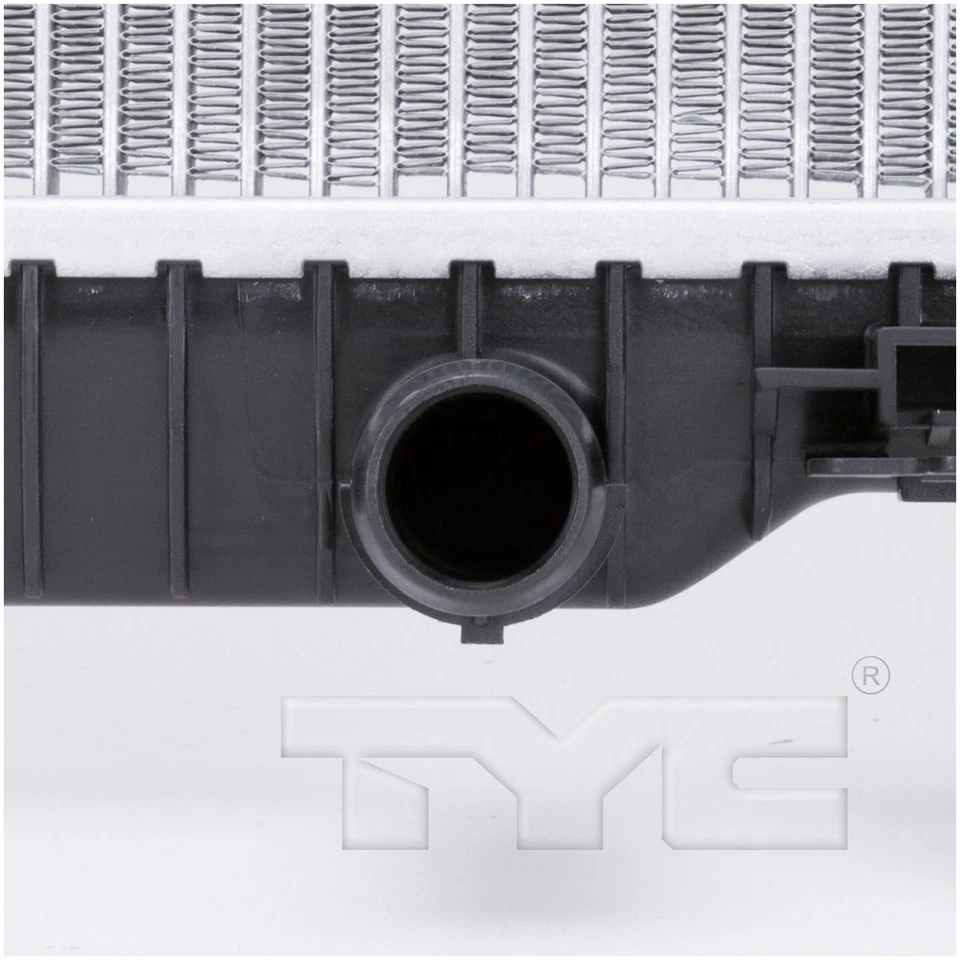 Conjunto de radiador TYC 13430 para Ford Fiesta 14 Foto 1 de 4