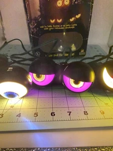 Halloween Peep n' Peepers Set of 3 Spooky Flashing Eyes Indoor & Outdoor - Picture 1 of 12