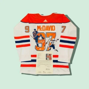 CAMISETA BLANCA FIRMADA/AUTOGRAFIADA DE CONNOR MCDAVID EDMONTON OILERS ¡JSA LOA!! - Imagen 1 de 6
