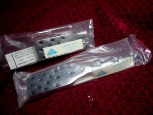 Two OEC Deyerle flat stainless plates (1) 3.0" (one hole) and (1) 5.5" (4 hole) - Picture 1 of 2