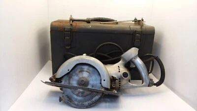 VINTAGE BLACK & DECKER TYPE A 7" QUICK SAW W/ ORIGINAL BOX & GUIDE - Image 1 of 4