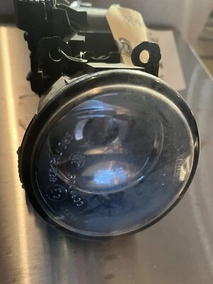 *Lámpara antiniebla Mitsubishi ENDEAVOR 2011 DOS LUCES (UN JUEGO) SIN BOMBILLAS **B1** Foto 1 de 4