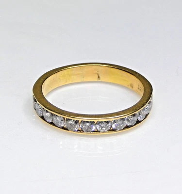 Banda de aniversario de oro macizo y diamantes talla 8,5 Foto 1 de 4