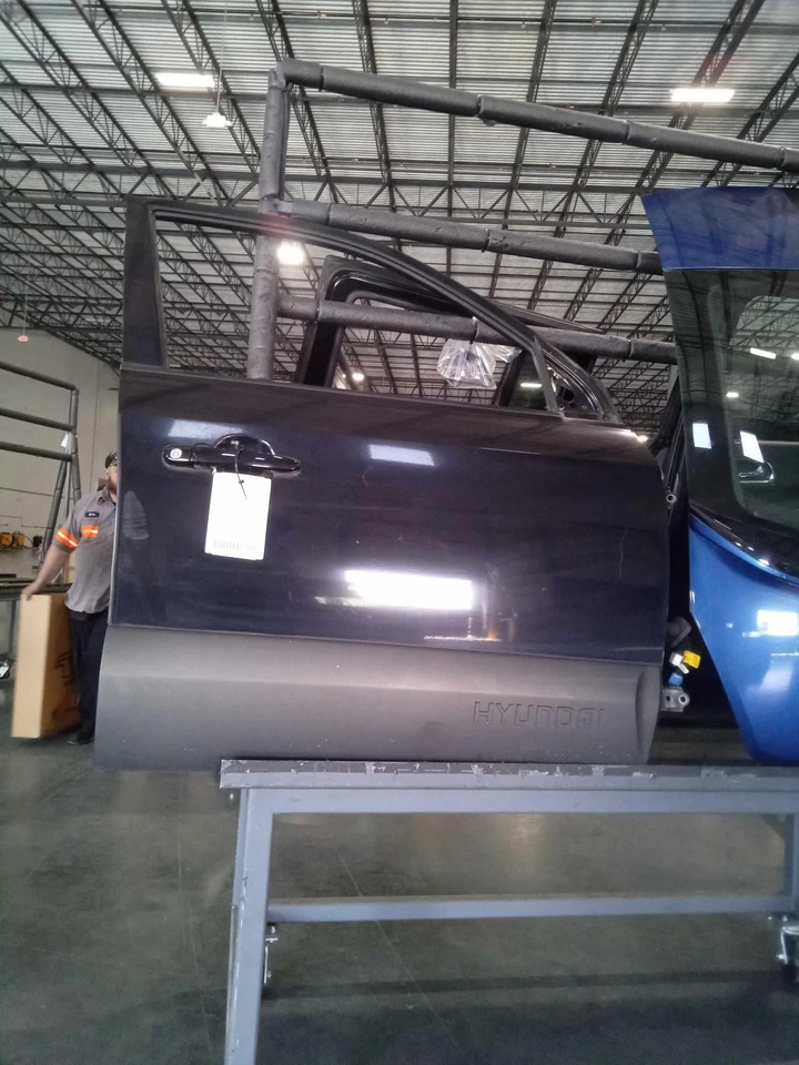 2005-2009 Hyundai Tucson Right Front Door 255231 Used OEM 4DR SUV - Изображение 1 из 2