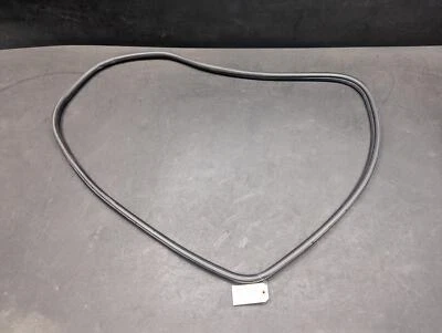 Rear Right Door Body Weatherstrip 2018 BMW 330i 51727303967 2017 - Изображение 1 из 4