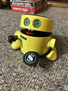 Robie the Robot Bank Radio Shack 60-2261 Genial Moneda Rara Coleccionar - Imagen 1 de 5