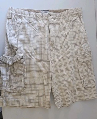 Pantalones Cortos Carga IZOD Para Hombre 34 Beige Rayas 10" tiro Medio Informales Exterior Usados Foto 1 de 4
