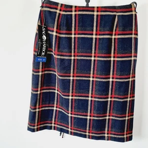 Sag Harbor Petite 100 % reine Wolle schwarz Minirock Gr. 10 gefüttert Schlitz - Bild 1 von 2
