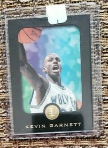 Kevin Garnett 1995-96 Skybox E-XL marco negro novato radiocontrol #49 corte envío gratuito - Imagen 1 de 2