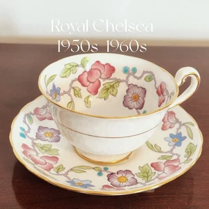 Vintage Royal Chelsea Persian Rose Footed Tea Cup & Saucer – Hand Painted - Picture 1 of 4