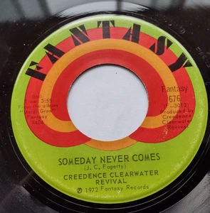 CANADA!!! NM- CREEDENCE CLEARWATER REVIVAL Someday Never Comes / Tearin' 1972 45 - Imagen 1 de 2