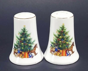 Festive Christmas Tree Holiday Salt and Pepper Shakers Papel - Picture 1 of 6