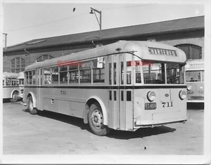 4E999B RP 1950s CHARTER BUS #711 EAST BAY TRANSIT COACH YARDS - Picture 1 of 1