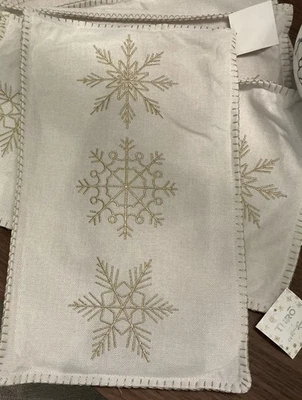  NUEVO JUEGO DE 2 Fundas de Almohada Navidad Copos de Nieve 20" x 12" BEIGE  Foto 1 de 4