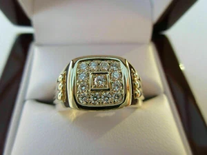 Anello Uomo Matrimonio Mignolo Placcato Oro Giallo 1,55 Ct Taglio Tondo Diamante Simulato - Foto 1 di 5