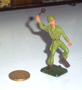 FIGURINE STARLUX - INFANTERIE - ARMEE DE TERRE / FANTASSIN - GRENADIER VOLTIGEUR - Picture 1 of 3