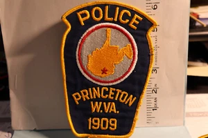 police patch PRINCETON POLICE WEST VIRGINIA - Picture 1 of 1