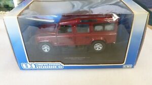 UNIVERSAL HOBBIES 1:18 SCALE LAND ROVER DEFENDER 110  LWB BOXED.