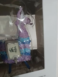 Hallmark Fortnite Loot Llama Christmas Tree Ornament 2021 - Picture 1 of 6