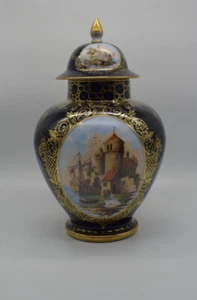Urna de 15" de barco Watteau Harbor azul cobalto y dorado pintado a mano alemán Dresden - Imagen 1 de 12