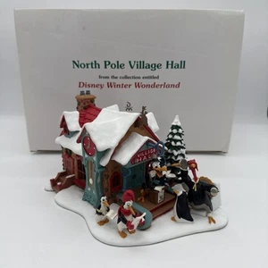 Danbury Mint Disney Winter Wonderland Polo Nord Villaggio Hall In Box Natale - Foto 1 di 7