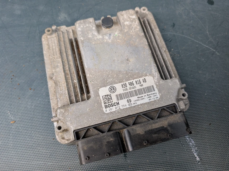 Volkswagen Beetle 2005 control automático del motor por computadora ECU ECM EBX 038906016AB Foto 1 de 1