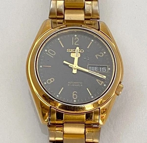 Orologio Vintage Uomo Seiko 5 Automatico 7S26-01V0 Quadrante Nero Tono Oro *LEGGI - Foto 1 di 10