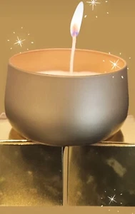 Handmade Lavender Scented candle in Gold Rose Tin - Picture 1 of 6