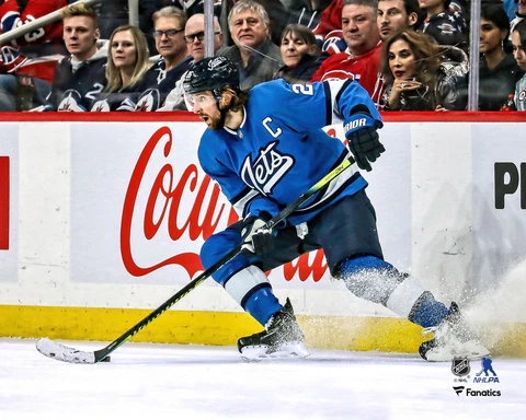 Blake Wheeler Winnipeg Jets Unsigned Blue Alternate Jersey Skating 8 x 10 Photo Cover