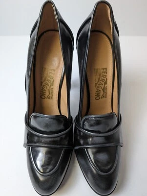 Zapatos de tacón Salvatore Ferragamo para mujer negros cono dorado talla 9,5 D EE. UU. Foto 1 de 4