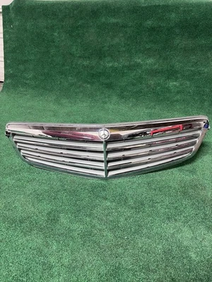 Conjunto de rejilla de radiador delantero Mercedes-Benz W204 2008-2014 OEM C250 C300 C350 Foto 1 de 4