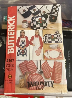 Vintage 1980s Butterick Pattern 215 Jones New York At Home Kitchen Accessories - Image 1 of 2
