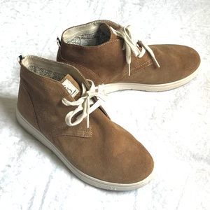 Ellen Degeneres ED Chukka Boots/ Shoes Leather Sz 7 Medium - Picture 1 of 7