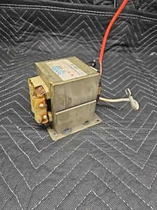 Maytag Mikrowelle Hochspannungstransformator; Projekte, Bauschweißgerät, Metall schmelzen - Bild 1 von 1